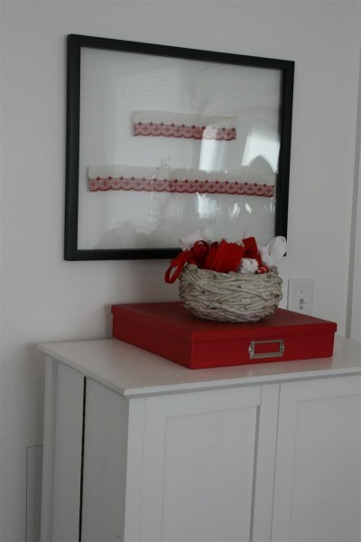 red and white decor