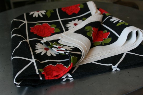 vintage tablecloth black white and red