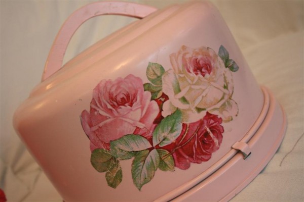 pink roses vintage cake holder