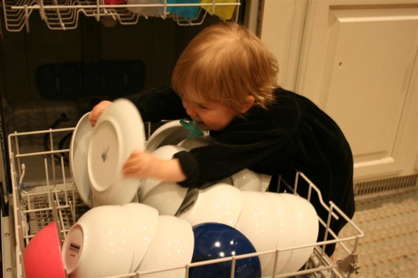 filling dishwasher 2