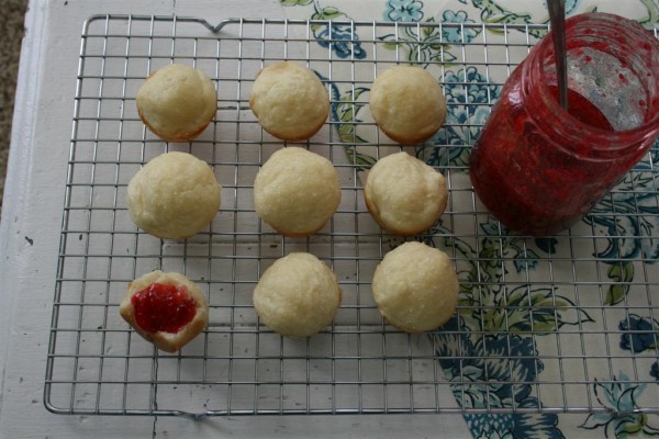 rolls with jam