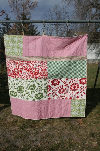 scrappy swoon quilt back